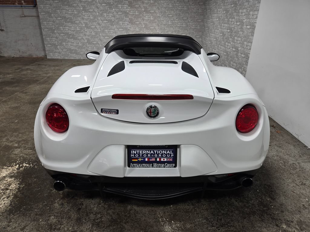 Used 2018 Alfa Romeo 4C Spider RWD image 40