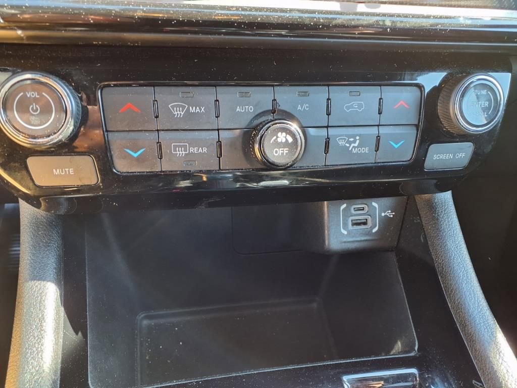 Used 2023 Jeep Compass Trailhawk image 12