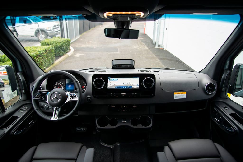 New 2026 Mercedes-Benz Sprinter 2500 image 17