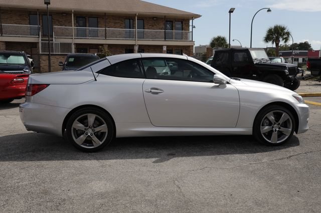 Used 2011 Lexus IS 350C w/ Luxury Pkg RWD image 16