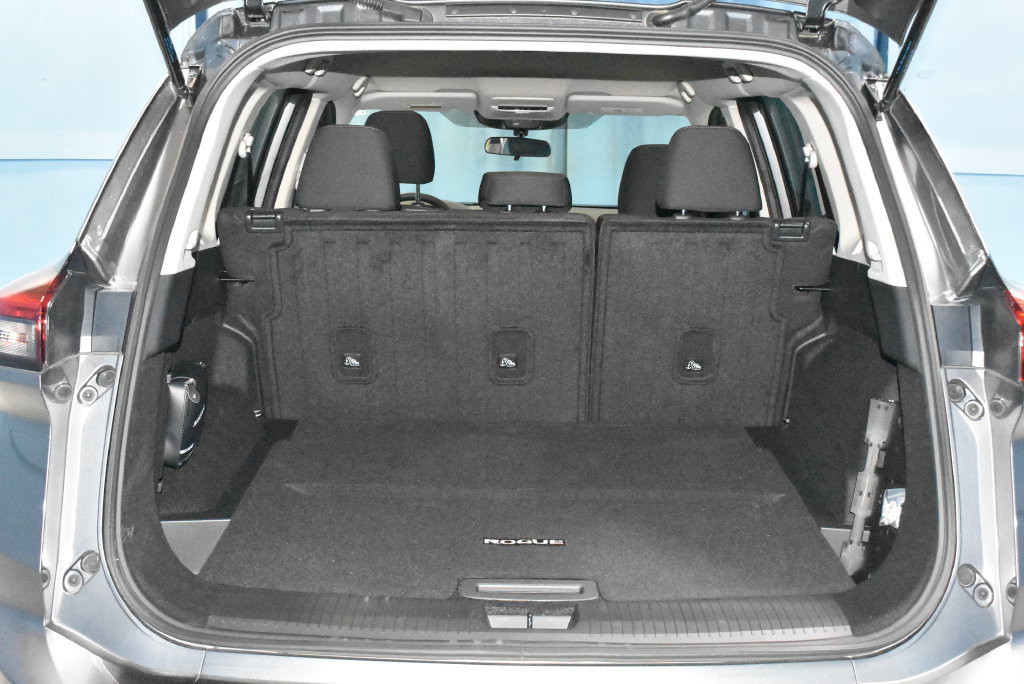 Used 2026 Nissan Rogue S AWD/4WD image 27