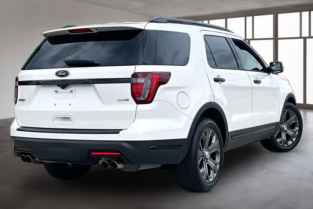 Used 2018 Ford Explorer Sport w/ Equipment Group 401A AWD/4WD image 3