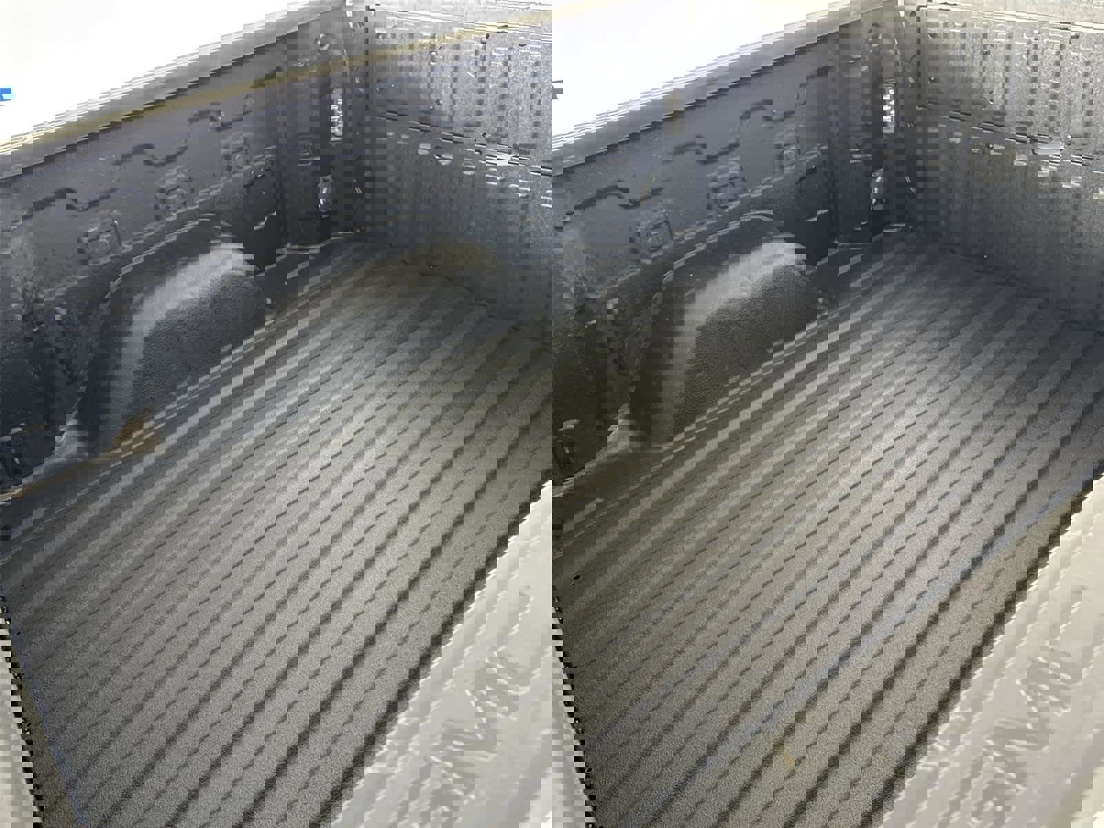 Used 2022 GMC Sierra 1500 AT4 w/ AT4 Preferred Package image 15