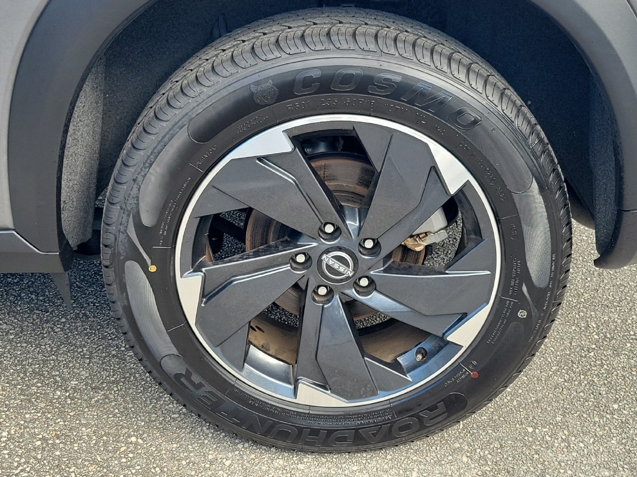 Used 2025 Nissan Rogue SV FWD image 5