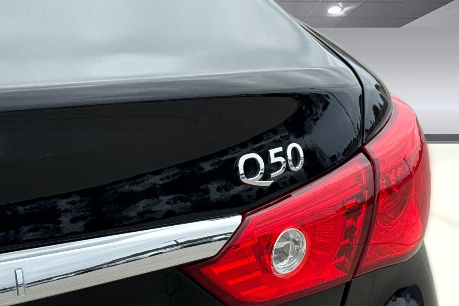 Used 2016 INFINITI Q50 3.0t Premium RWD image 12