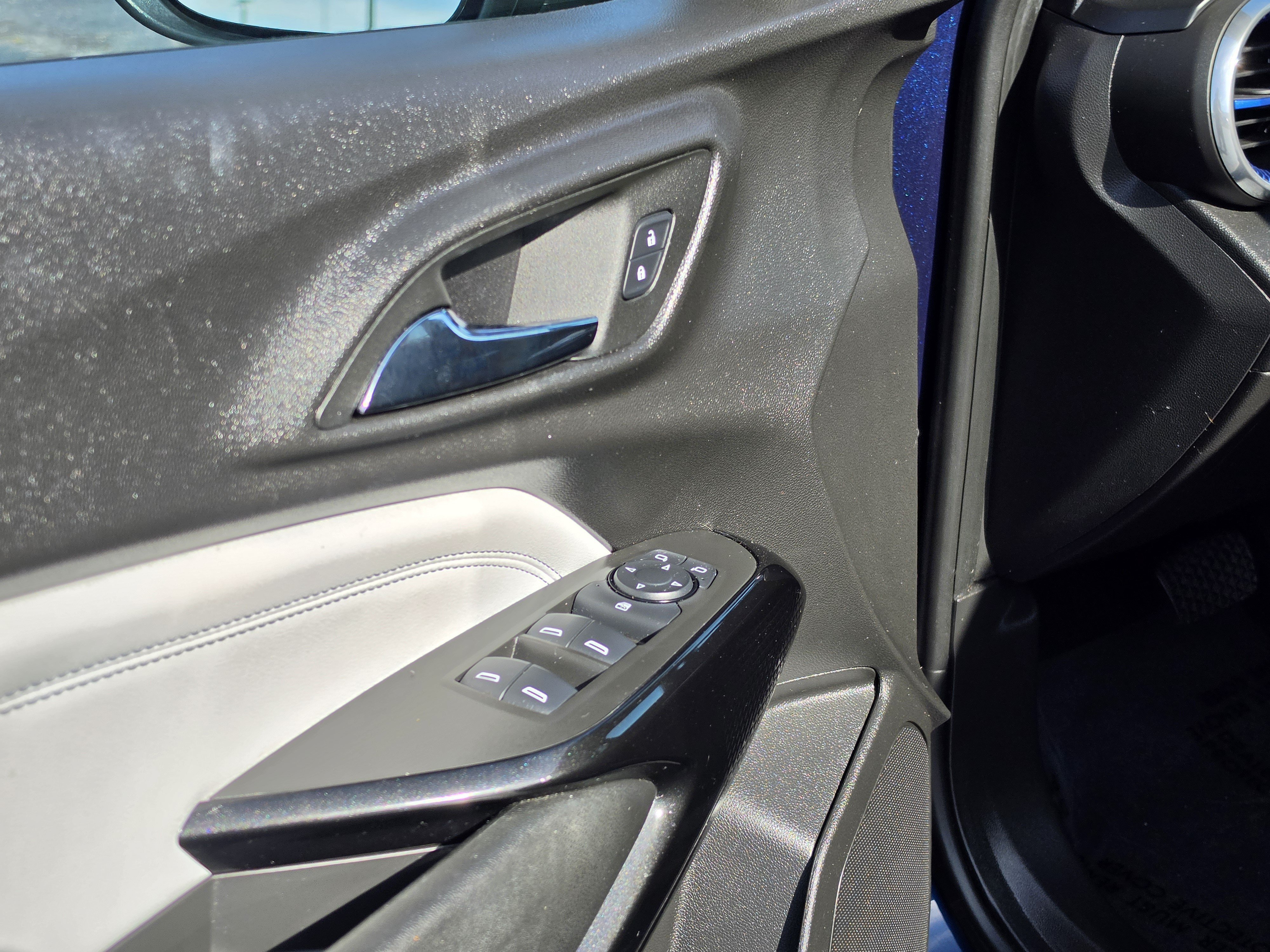 Certified 2024 Chevrolet Trax LT w/ Sunroof Package FWD image 16
