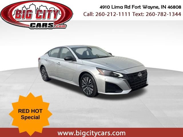 Used 2024 Nissan Altima 2.5 SV image 1