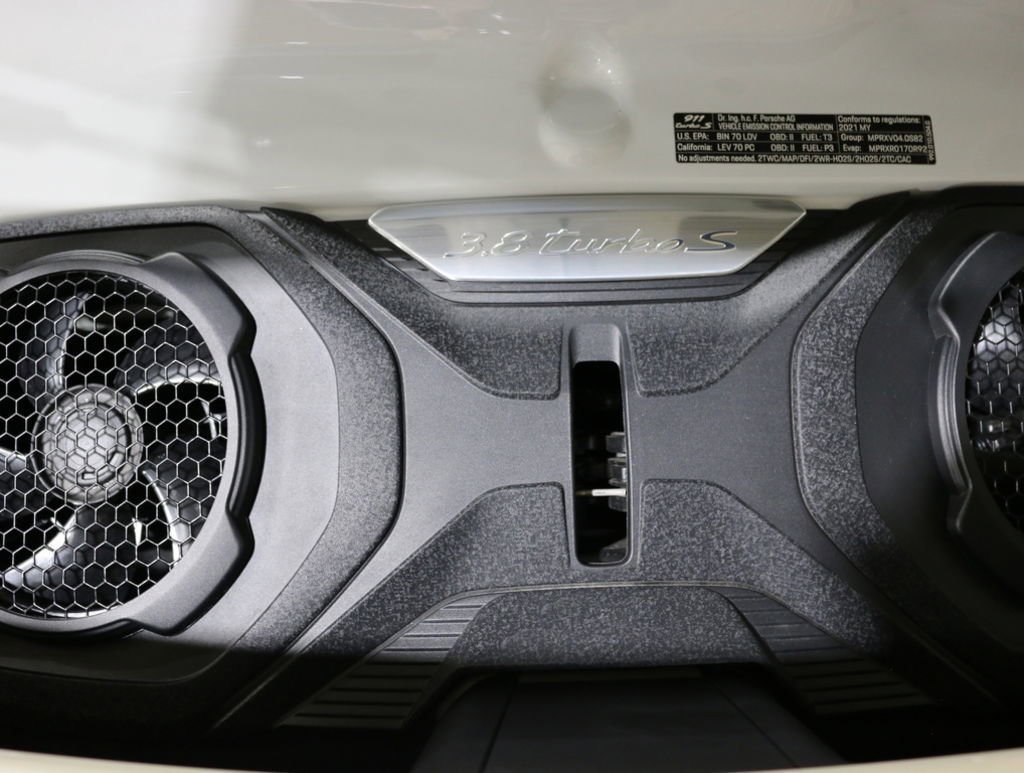 Used 2021 Porsche 911 Coupe image 42