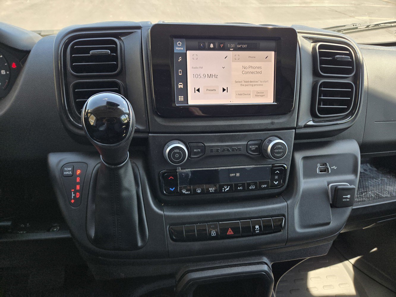 Used 2025 RAM ProMaster 2500 w/ Convenience Group FWD image 9