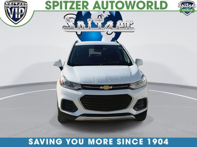Used 2021 Chevrolet Trax LT w/ LT Convenience Package image 4