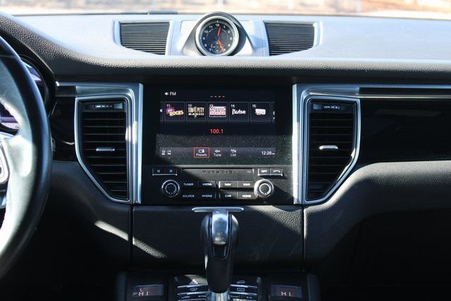 Used 2018 Porsche Macan Sport Edition image 22