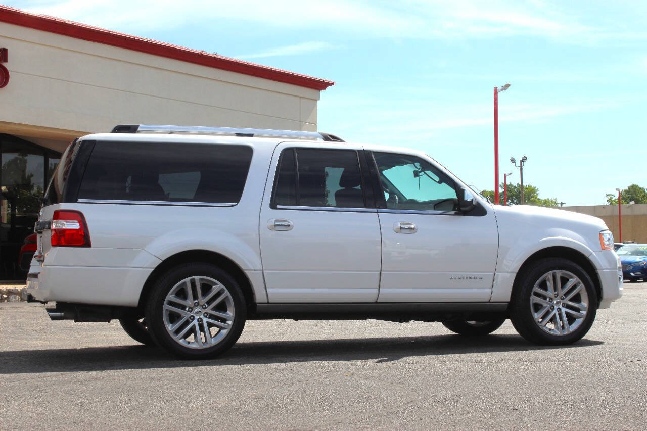 Used 2017 Ford Expedition EL Platinum AWD/4WD image 2