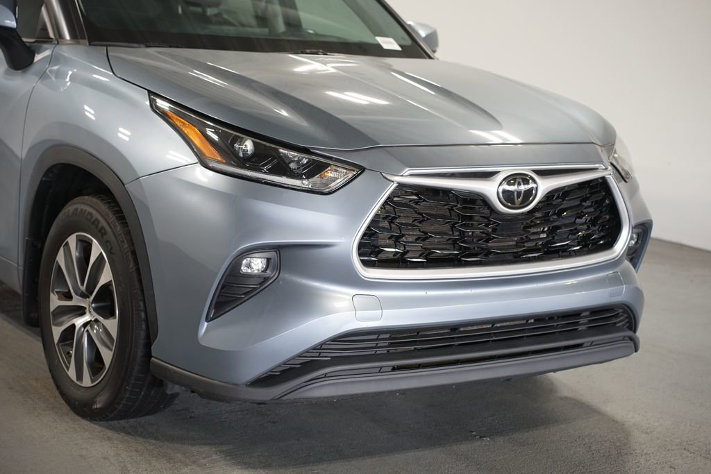 Used 2021 Toyota Highlander XLE image 4