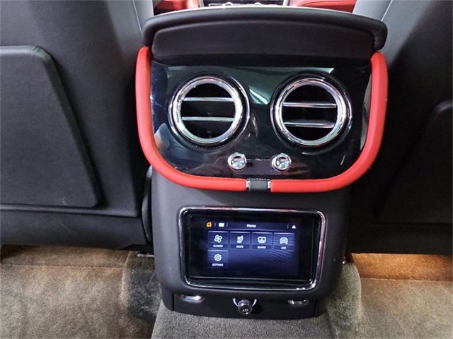 Used 2022 Bentley Bentayga image 51