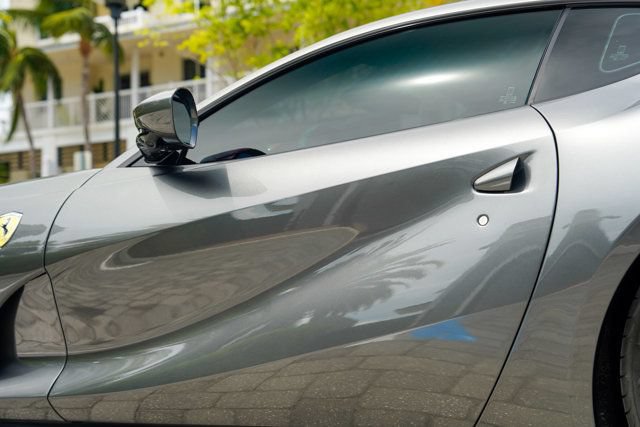 Used 2020 Ferrari 812 Superfast RWD image 21