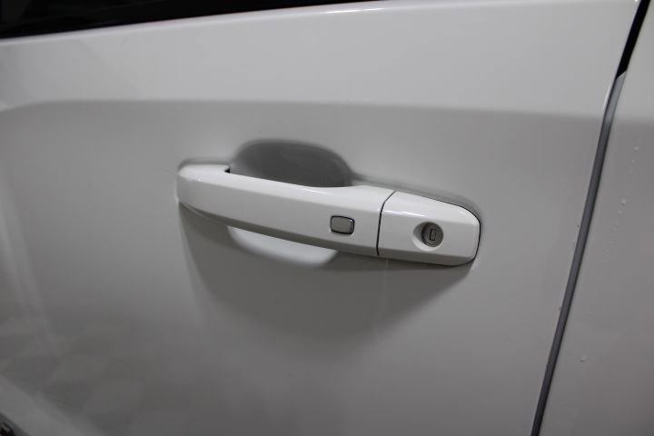 Used 2024 GMC Sierra 1500 AT4 w/ Technology Package image 17