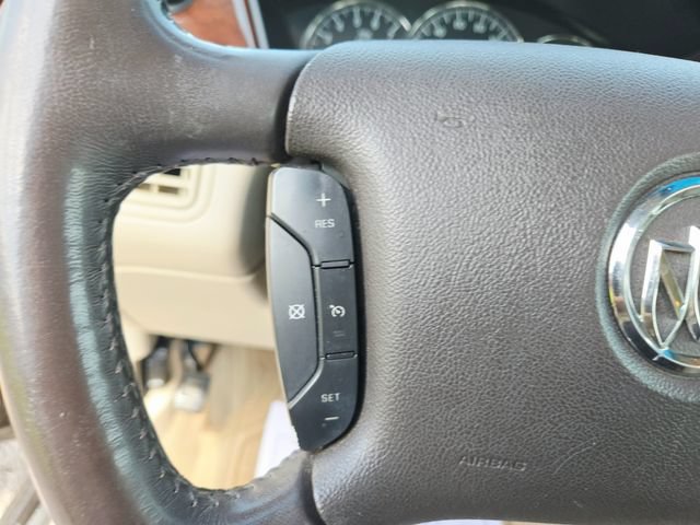 Used 2009 Buick LaCrosse CXL w/ Driver Confidence Package FWD image 18