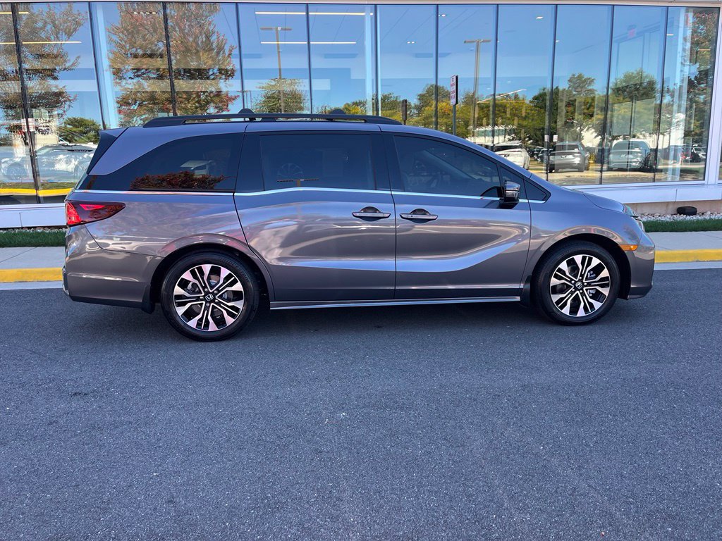 Used 2026 Honda Odyssey Elite image 9