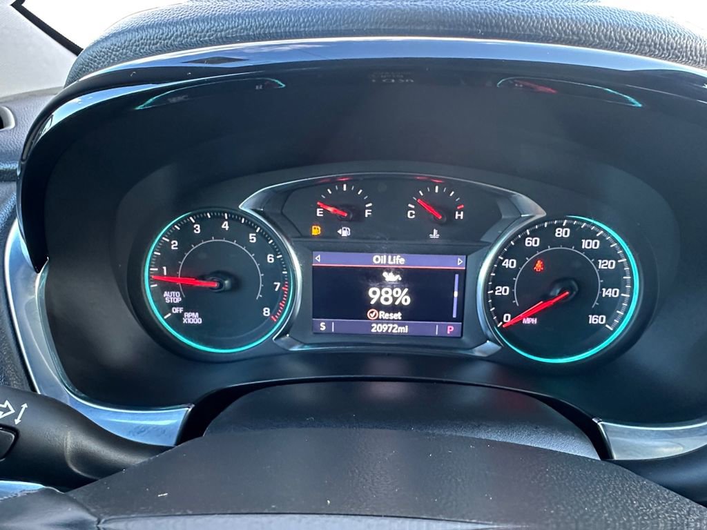 Used 2023 Chevrolet Traverse LT image 13