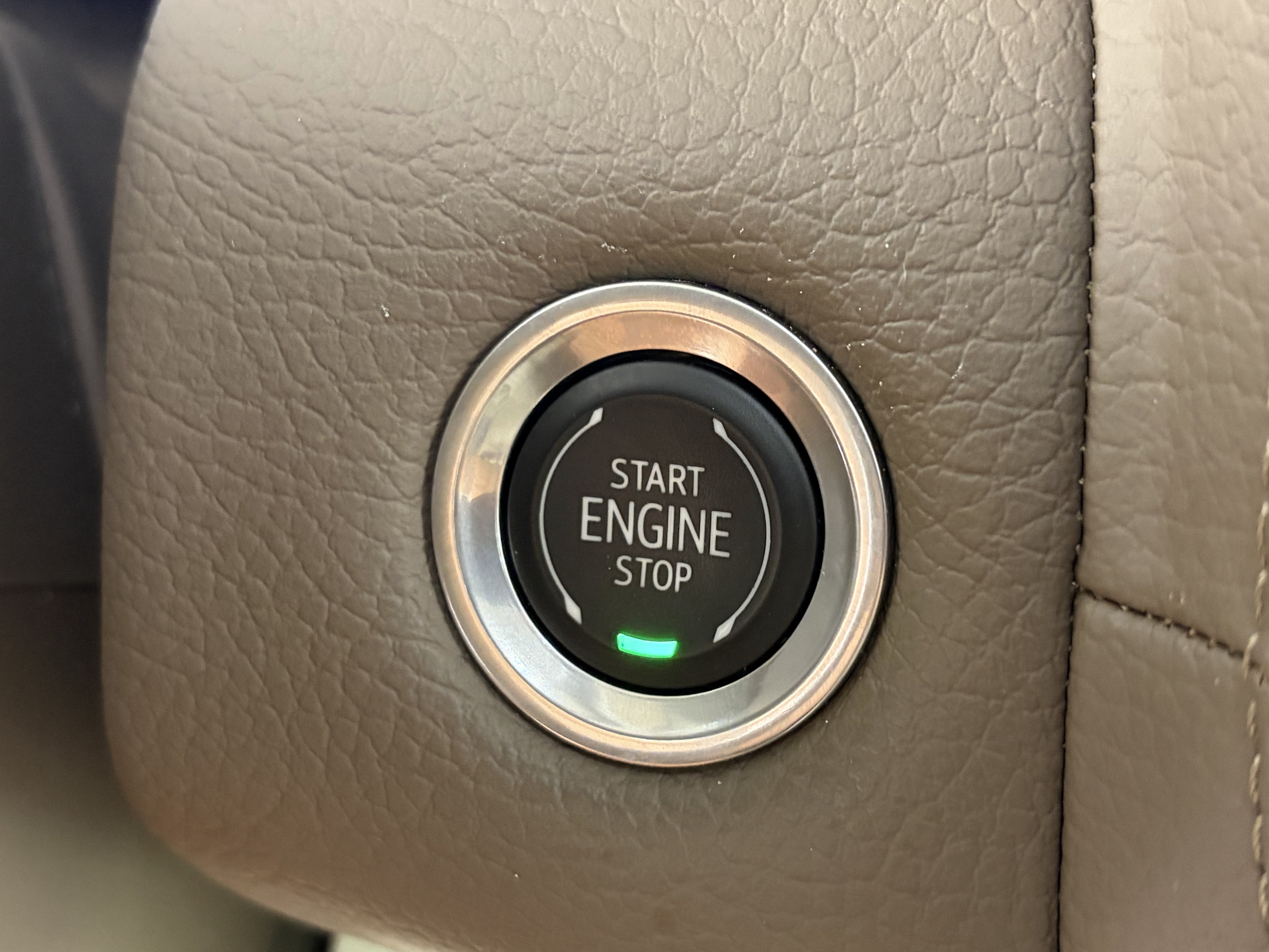 Used 2023 GMC Yukon Denali AWD/4WD image 31