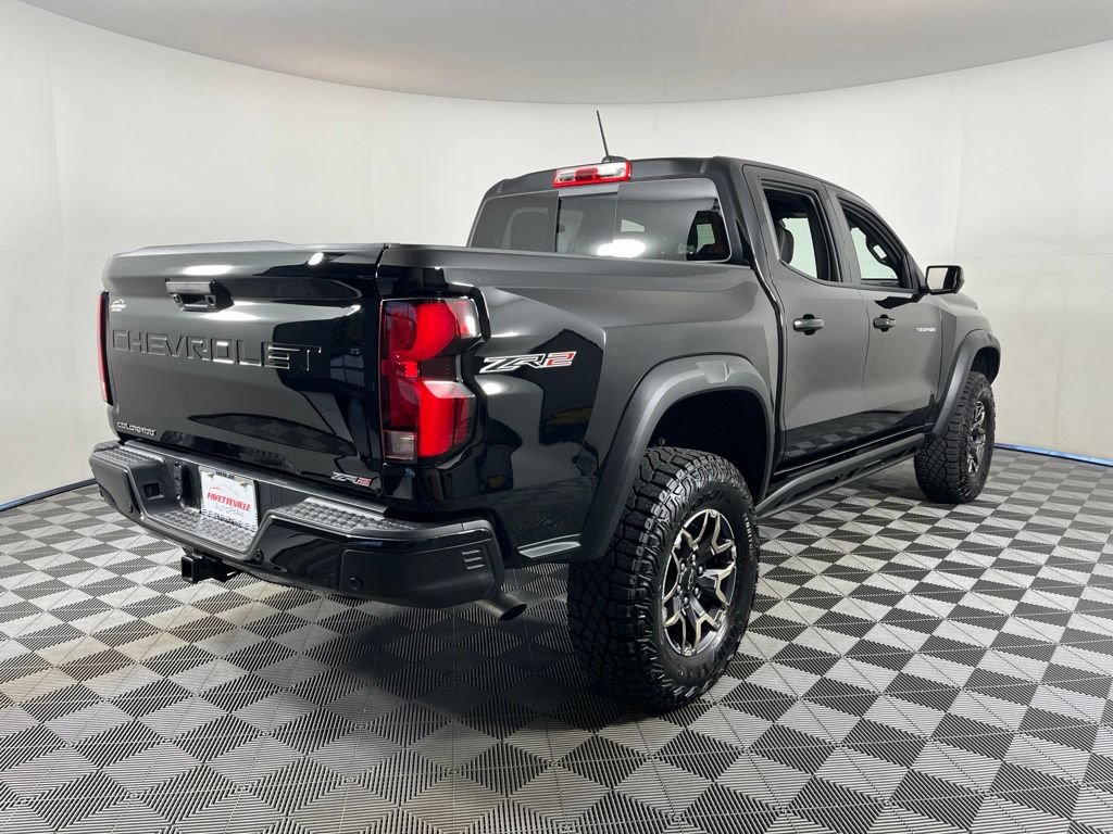 Used 2026 Chevrolet Colorado ZR2 w/ Technology Package AWD/4WD image 13