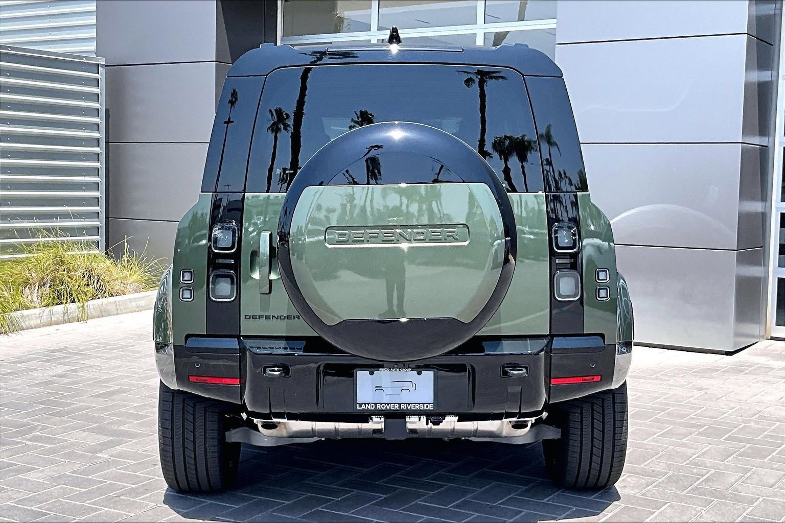 New 2026 Land Rover Defender 110 X-Dynamic SE AWD/4WD image 4