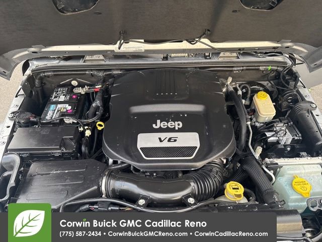 Used 2017 Jeep Wrangler Unlimited Sahara AWD/4WD image 30