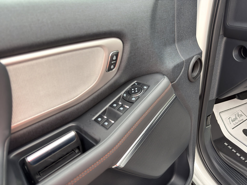New 2025 Ford Expedition Active image 23