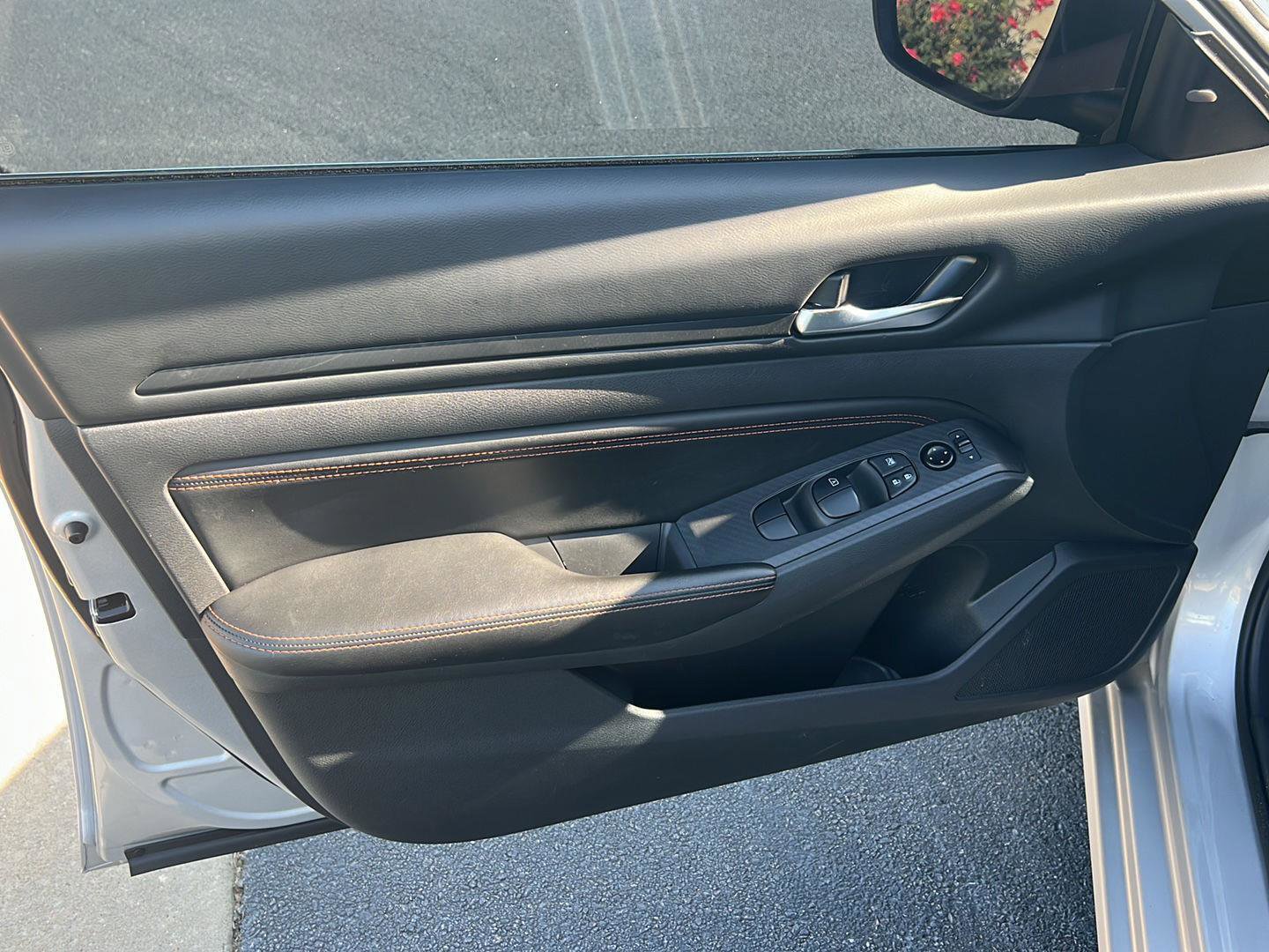 Used 2022 Nissan Altima 2.5 SR image 15