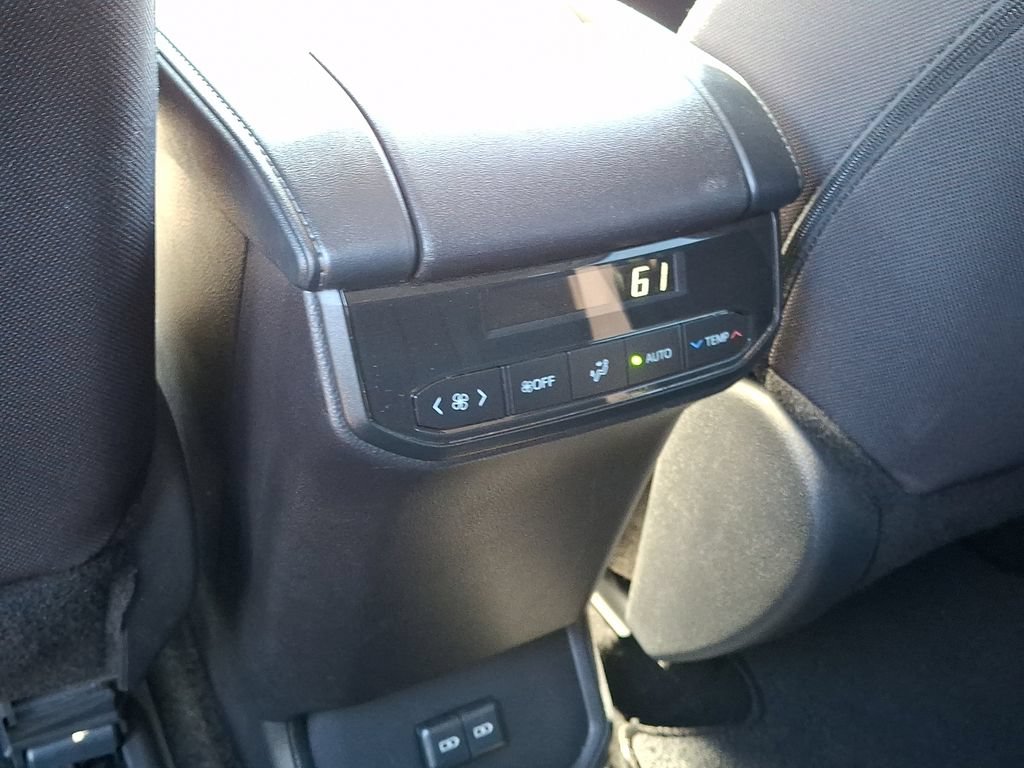 Certified 2025 Toyota Highlander LE AWD/4WD image 11
