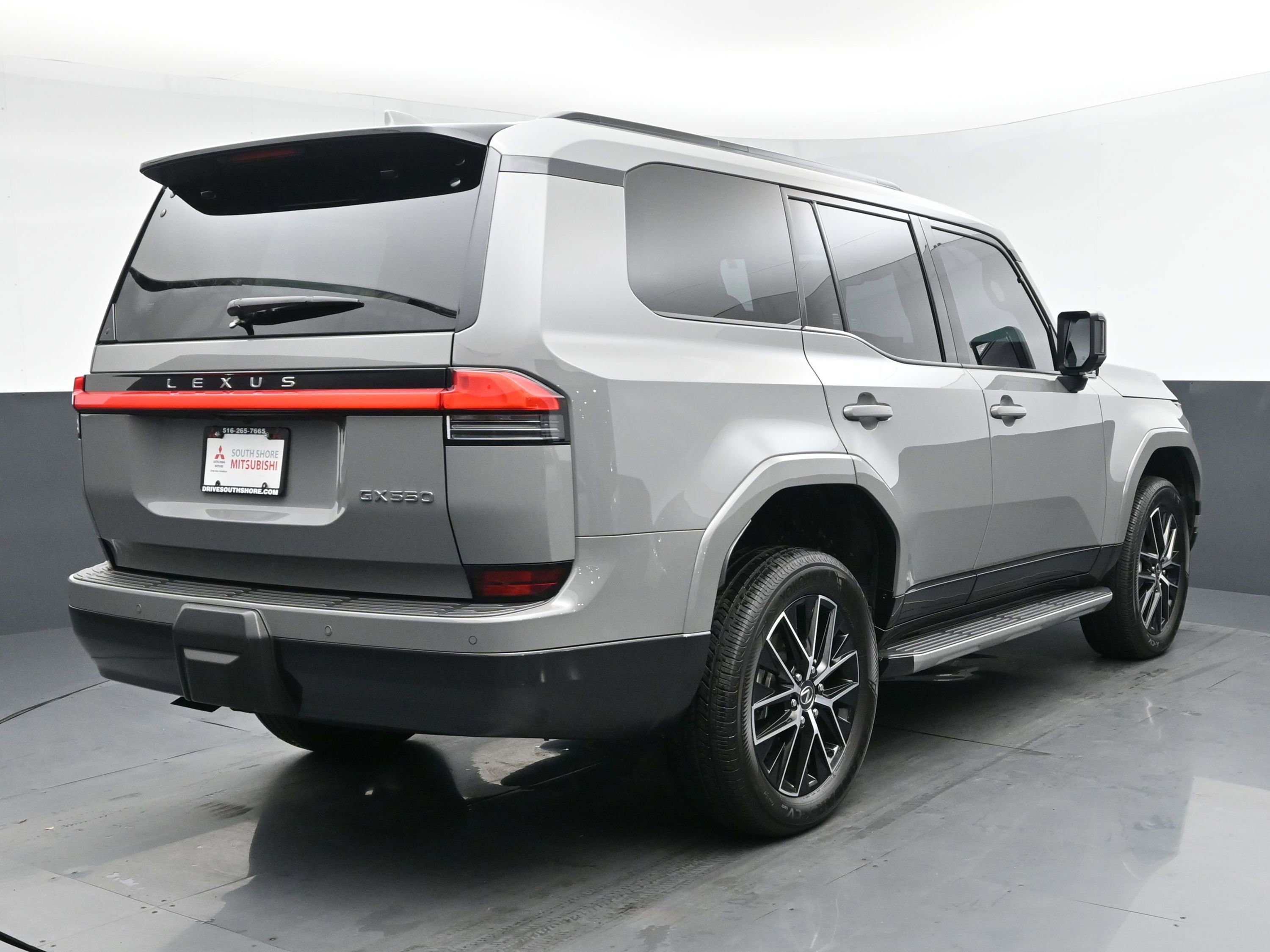 Used 2024 Lexus GX 550 image 23