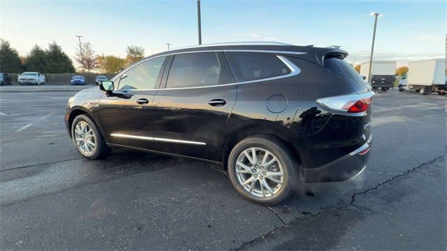 Used 2023 Buick Enclave Essence w/ Experience Buick Package image 6