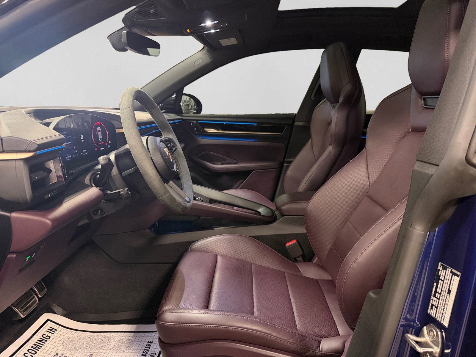 Used 2024 Porsche Macan 4 Electric AWD/4WD image 15