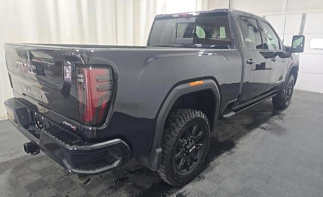 Used 2025 GMC Sierra 2500 AT4 w/ AT4 Premium Plus Package AWD/4WD image 2