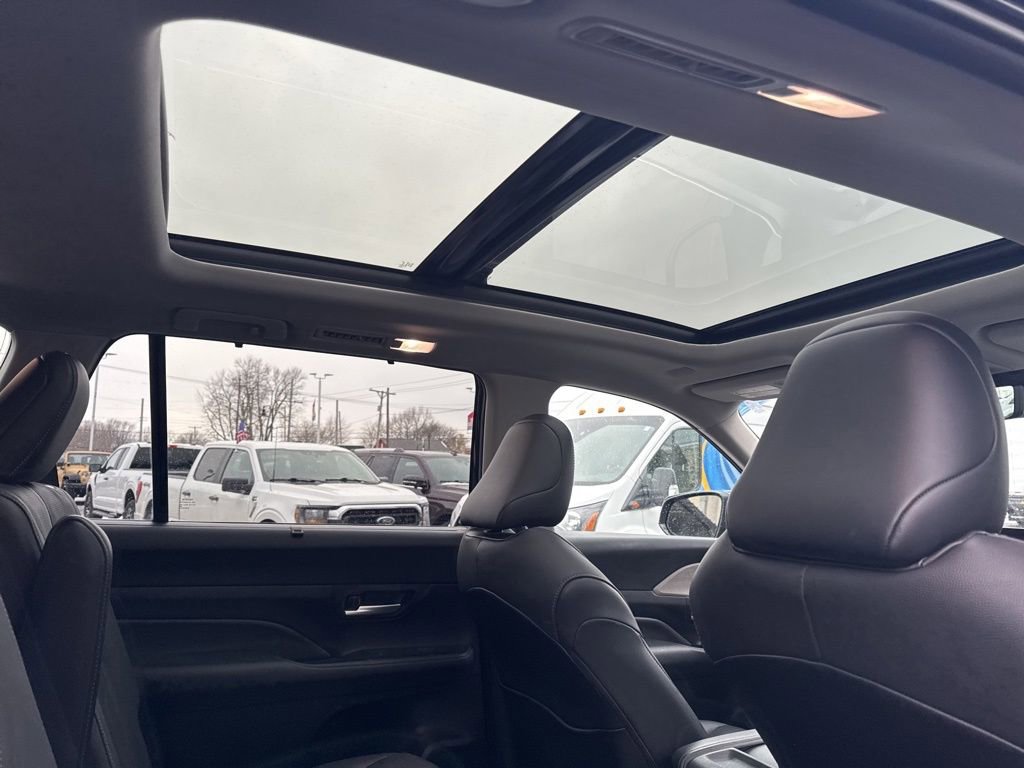 Used 2024 Toyota Grand Highlander Platinum image 38