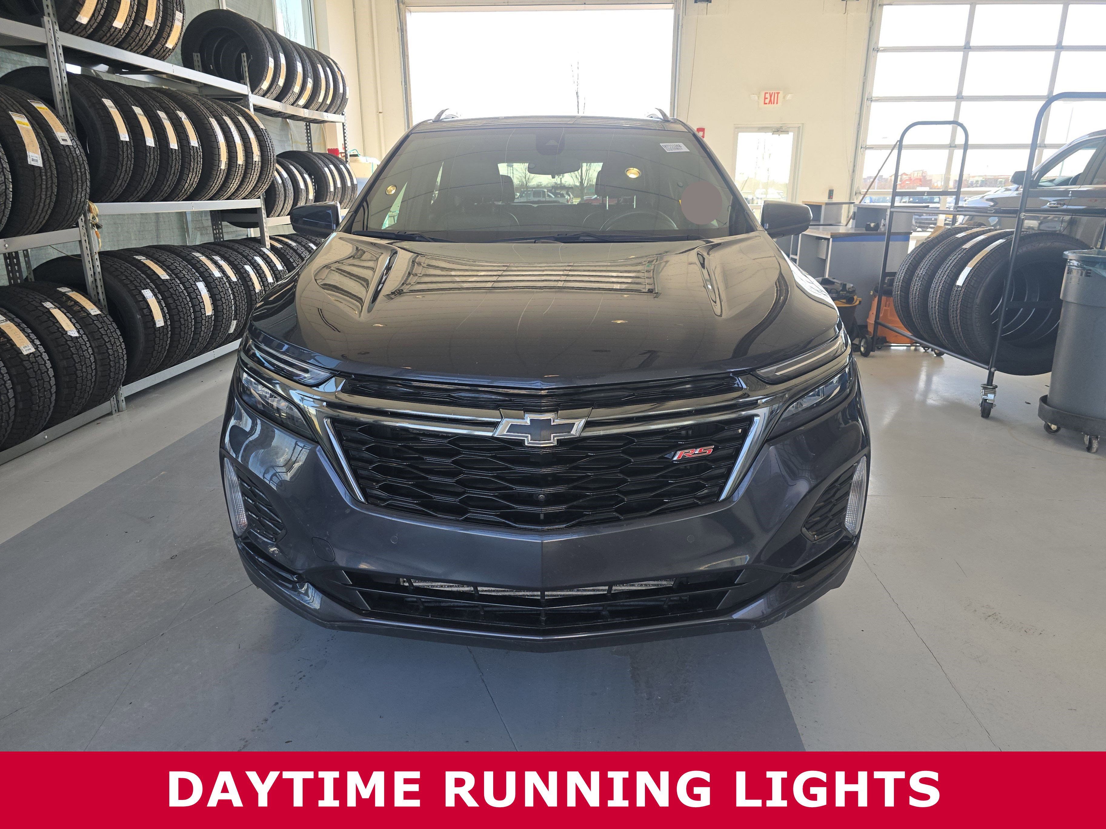 Used 2022 Chevrolet Equinox RS w/ Infotainment Package image 2
