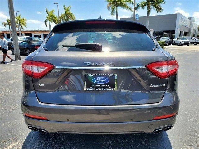 Used 2019 Maserati Levante image 7