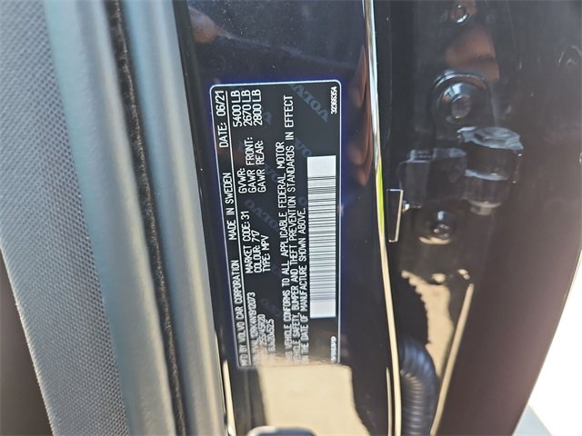 Used 2022 Volvo XC60 B5 Momentum w/ Climate Package image 30