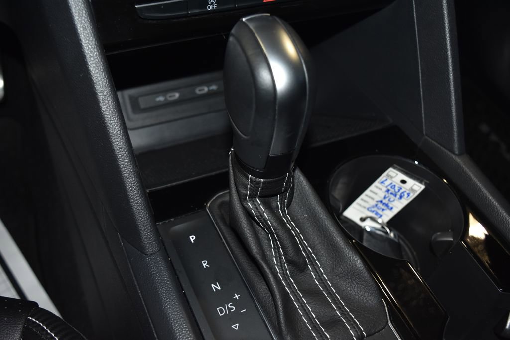 Used 2023 Volkswagen Atlas Cross Sport SE w/ Panoramic Sunroof Package image 17