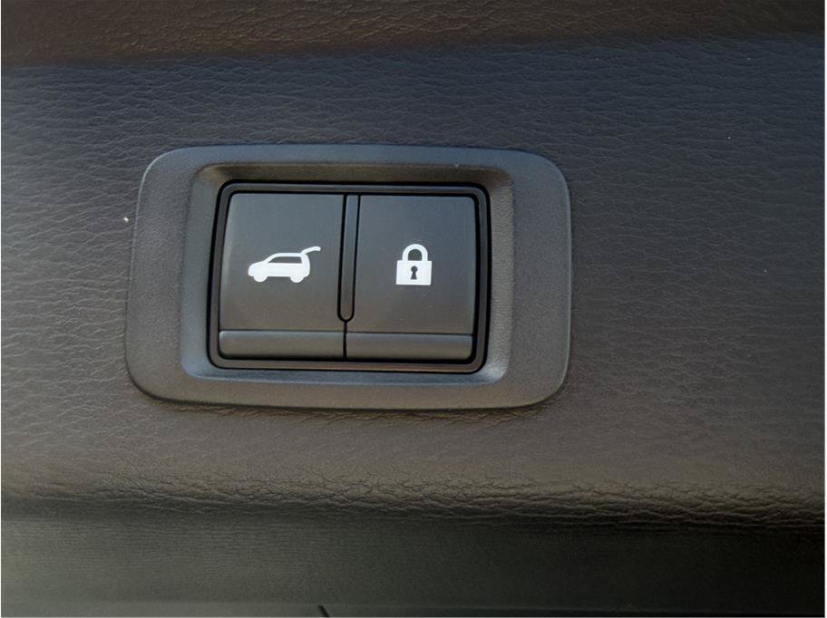 Used 2025 Mitsubishi Outlander 4WD Plug-In Hybrid image 25