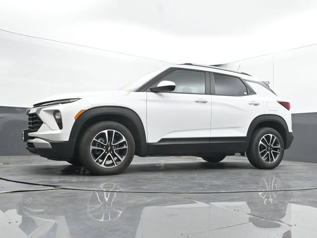 Used 2024 Chevrolet TrailBlazer LT FWD image 28