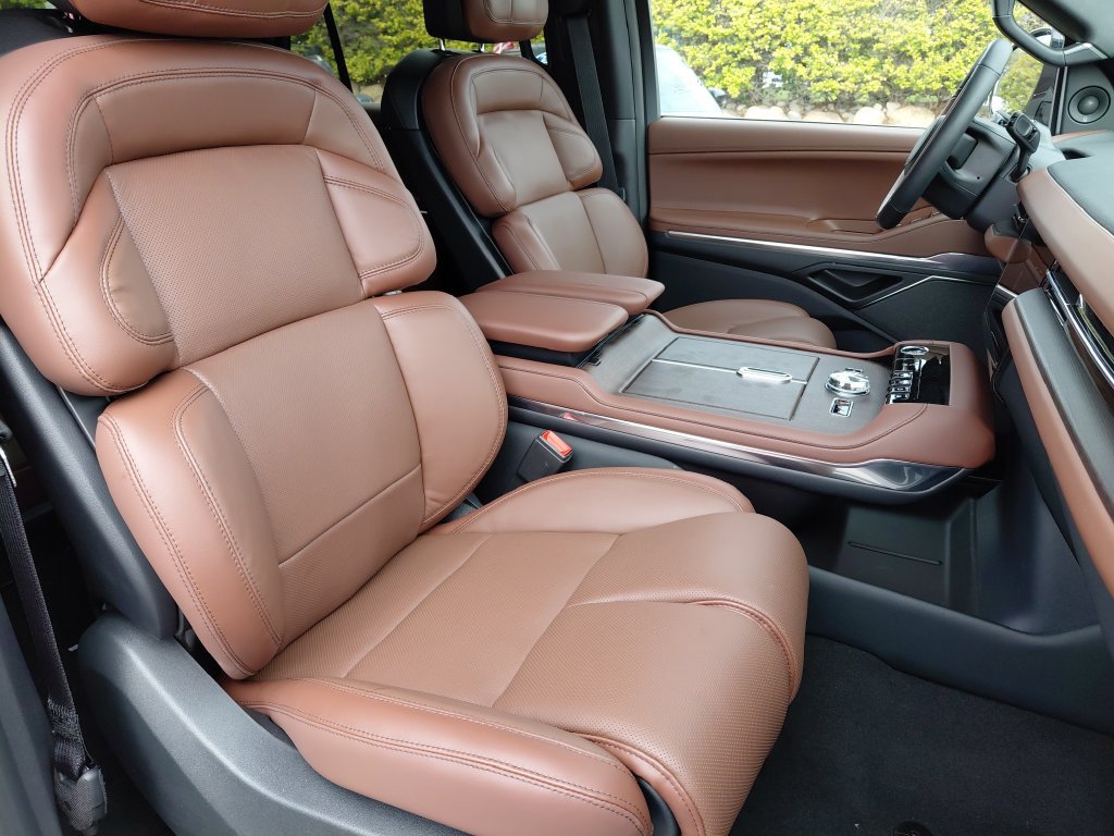 New 2026 Lincoln Navigator L Reserve AWD/4WD image 34