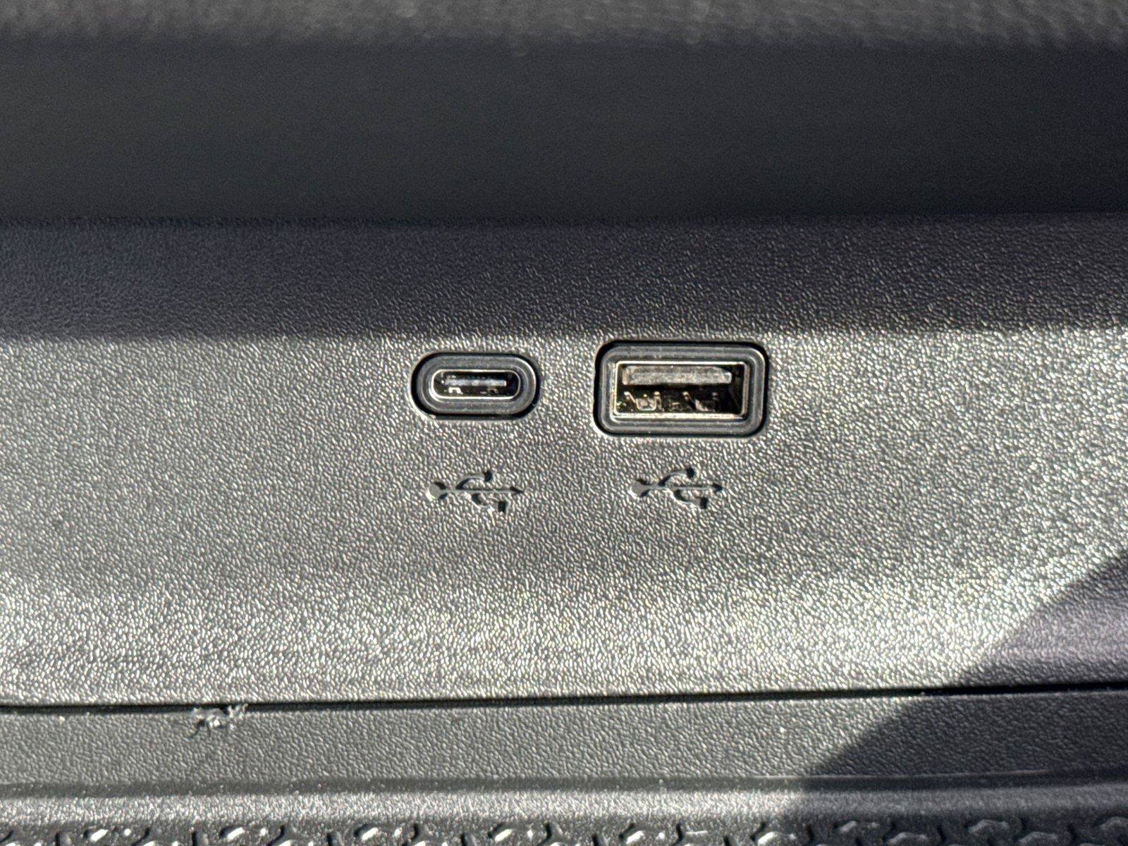 Used 2025 Chevrolet Equinox RS w/ Safety and Technology Package AWD/4WD image 38