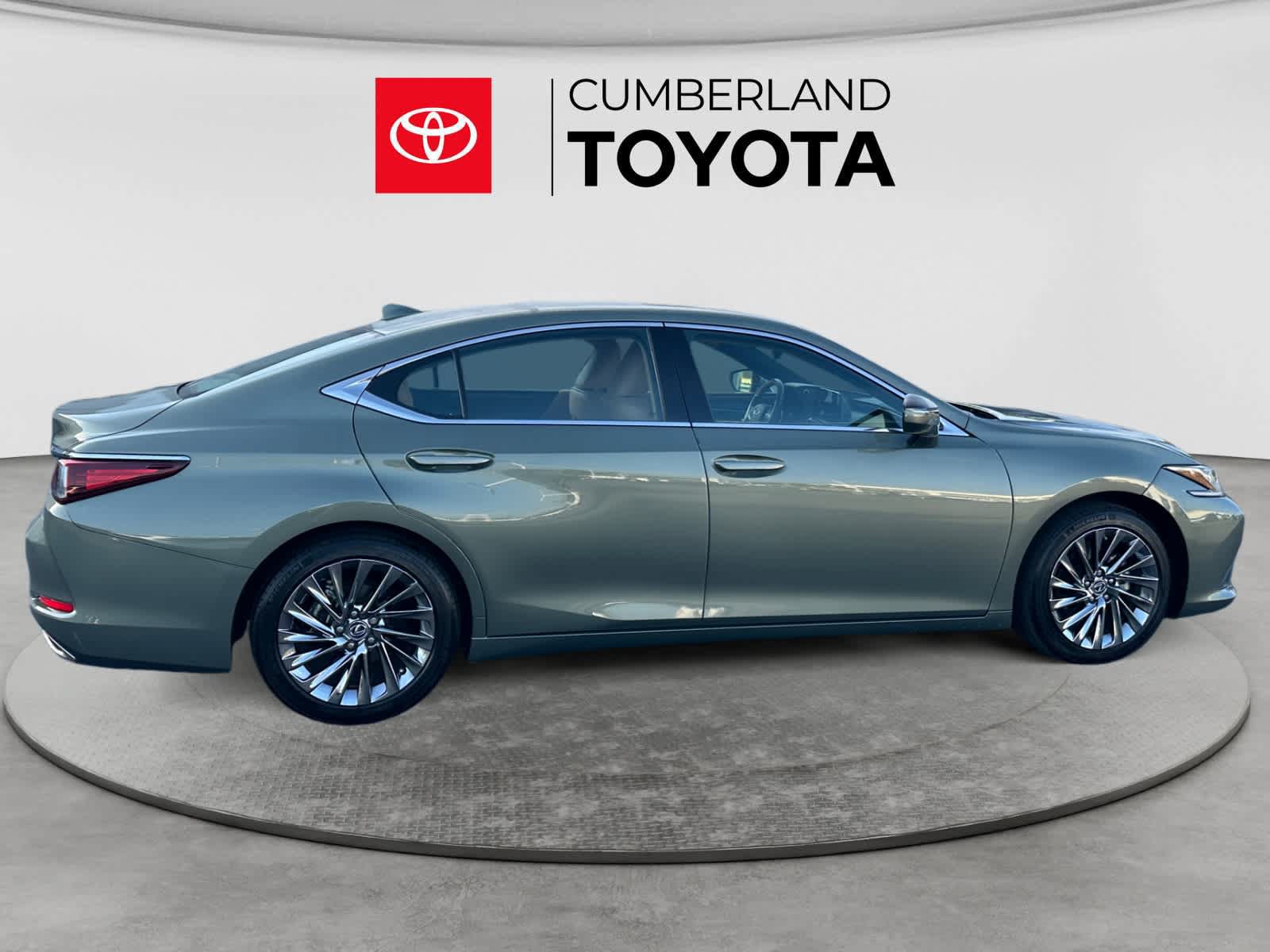 Used 2024 Lexus ES 350 w/ Accessory Package (Z1) FWD image 6