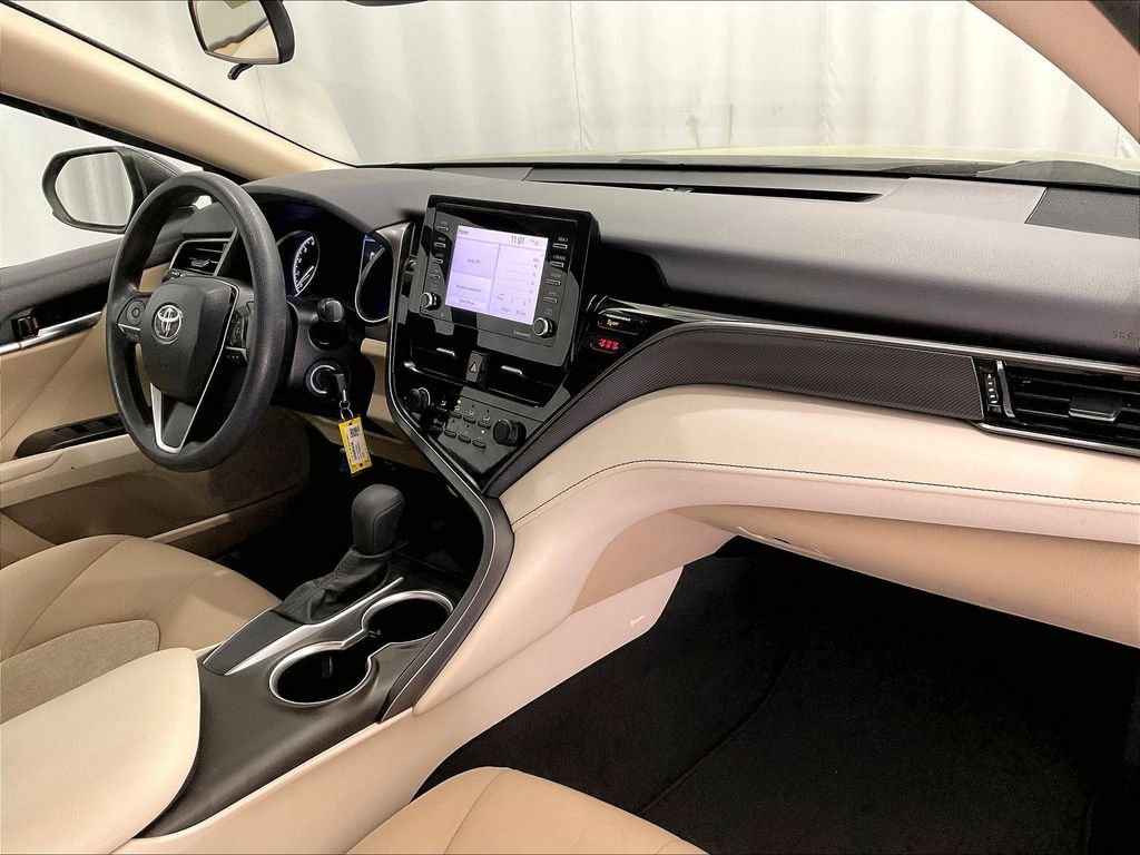 Used 2021 Toyota Camry LE w/ Carpet Mat Package (TMS) FWD image 14