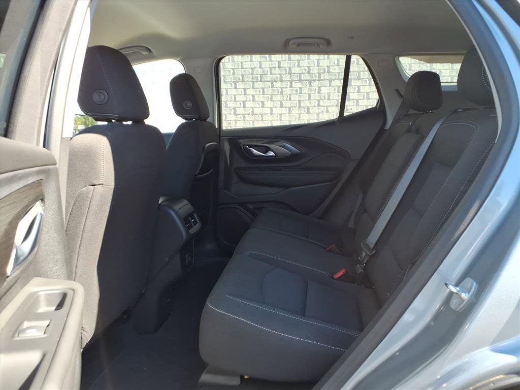 Used 2023 GMC Terrain SLE w/ Driver Convenience Package image 13