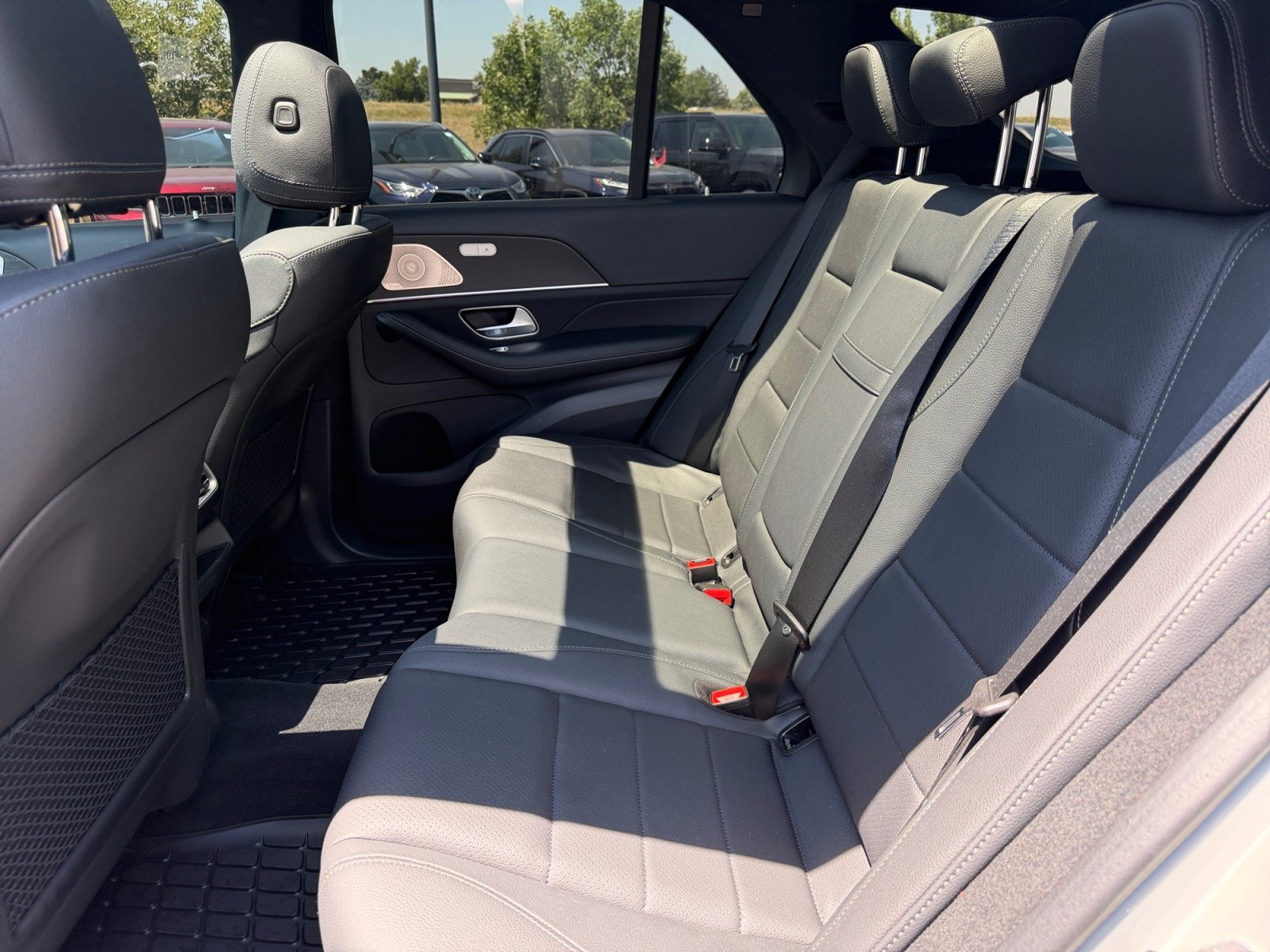 Used 2025 Mercedes-Benz GLE 350 4MATIC image 17
