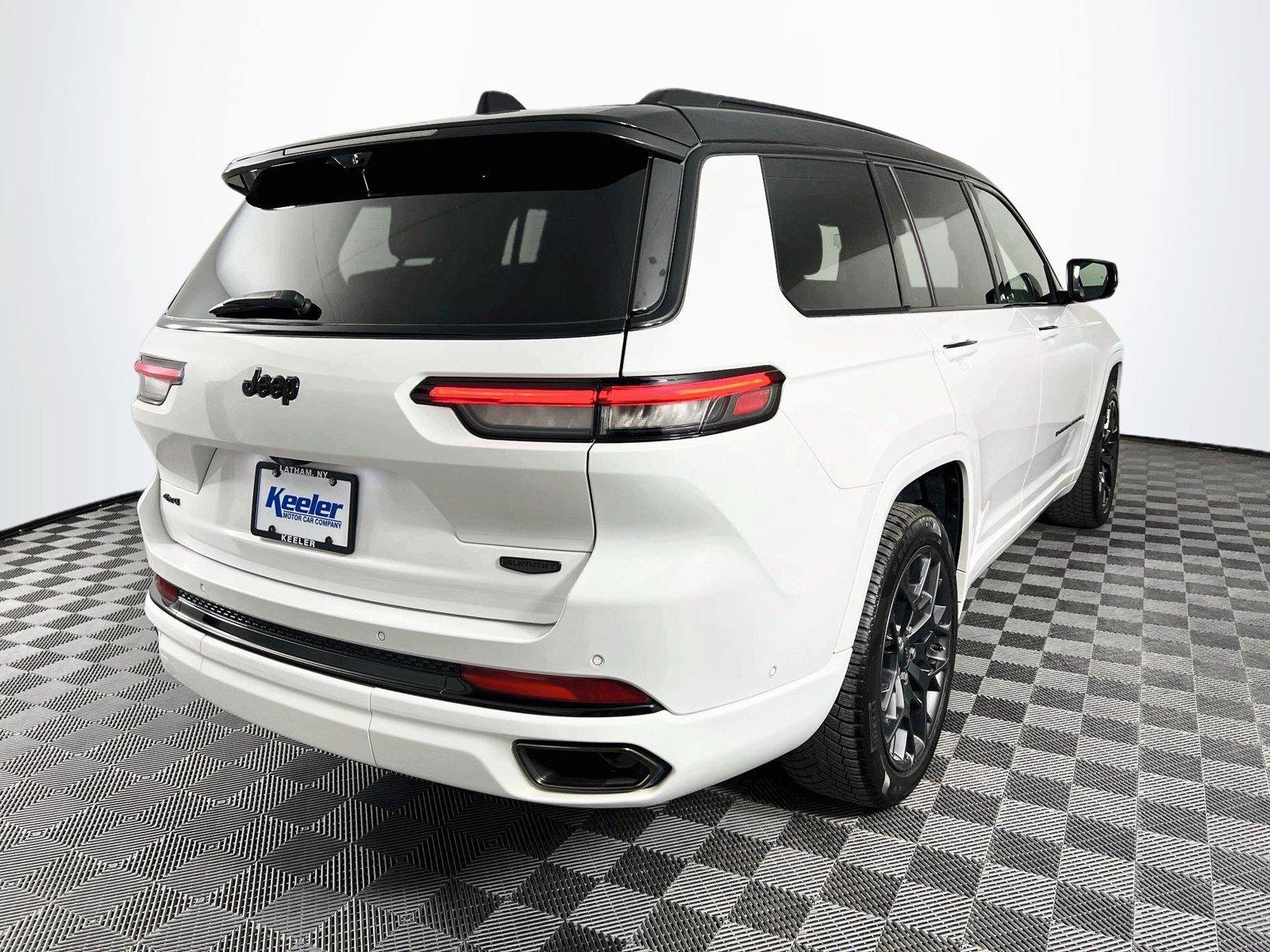 Used 2024 Jeep Grand Cherokee L Summit w/ Advanced Protech Group IV AWD/4WD image 6