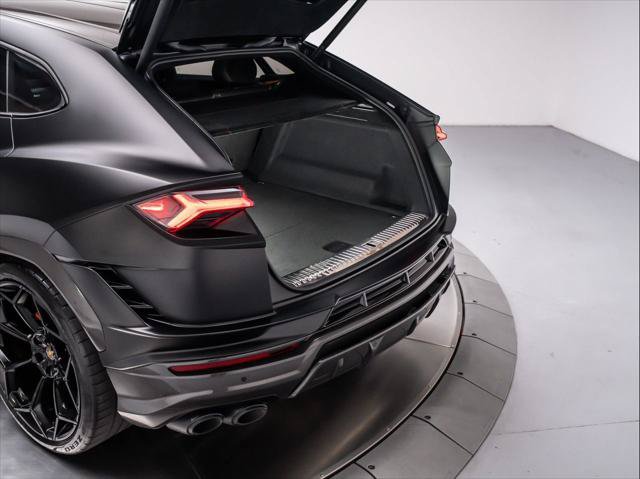 Used 2024 Lamborghini Urus Performante AWD/4WD image 45