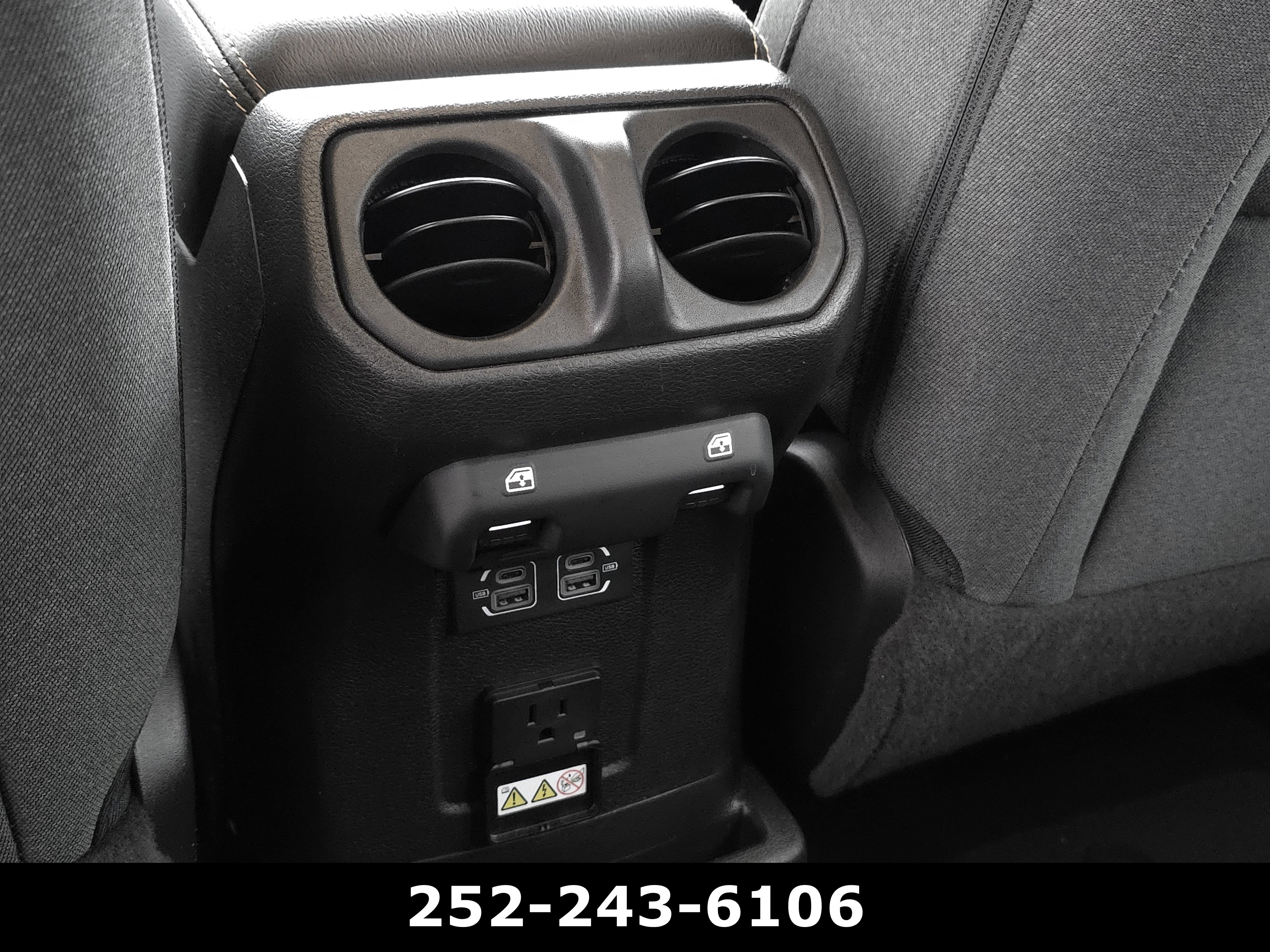 Used 2025 Jeep Wrangler Sahara w/ Safety Group image 32